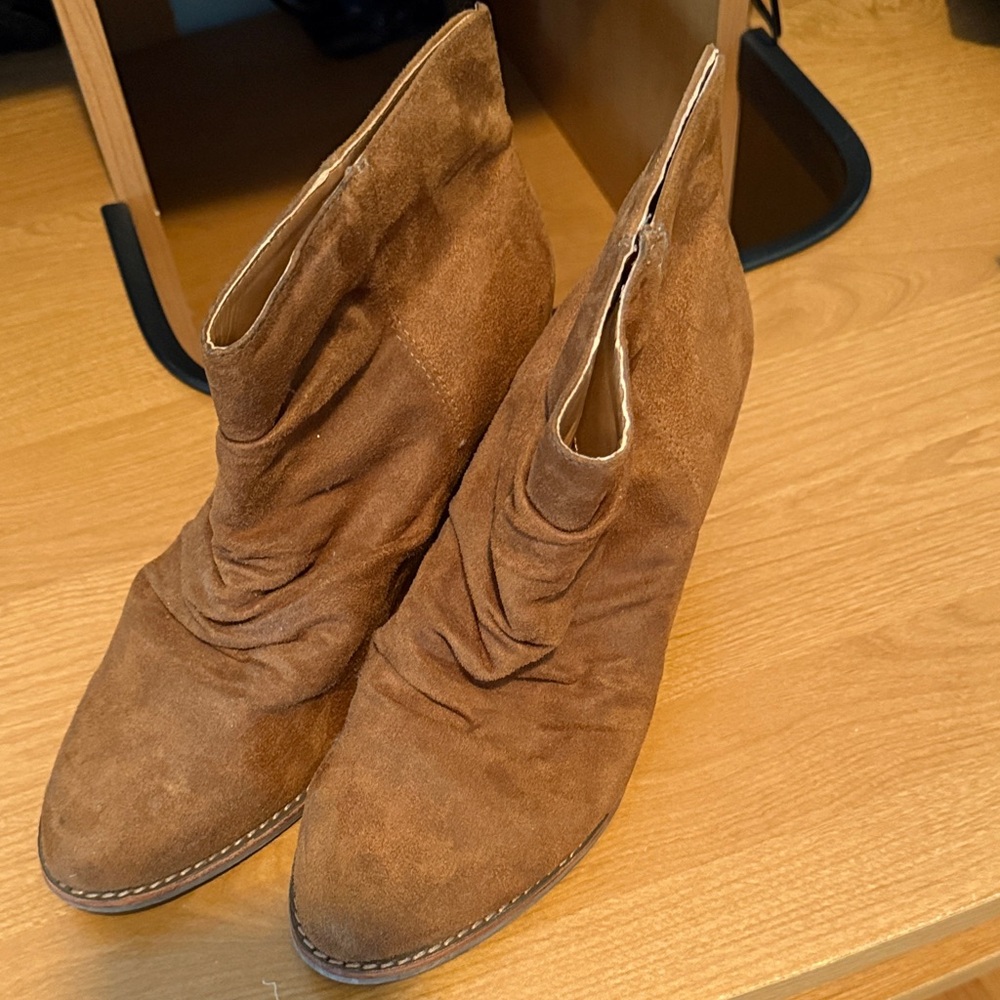 “Diba” Brown Suede Ankle Boots